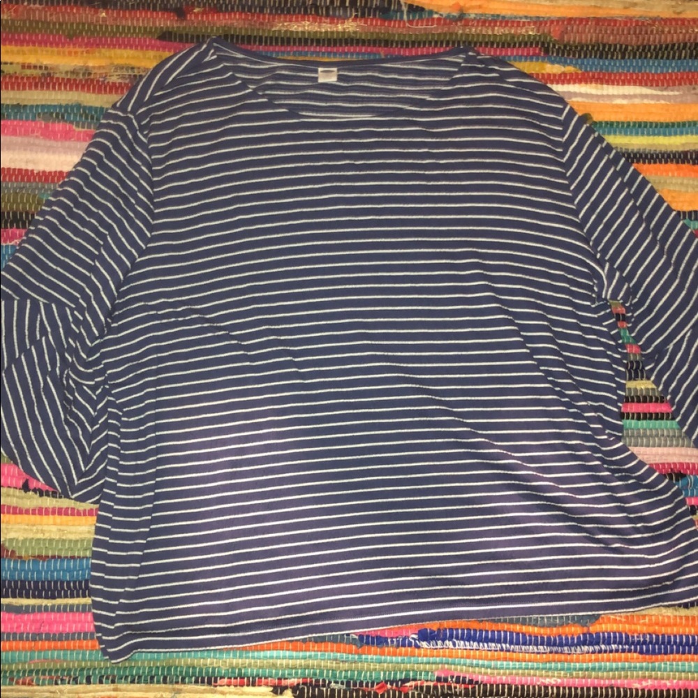 Old navy bell sleeve blouse